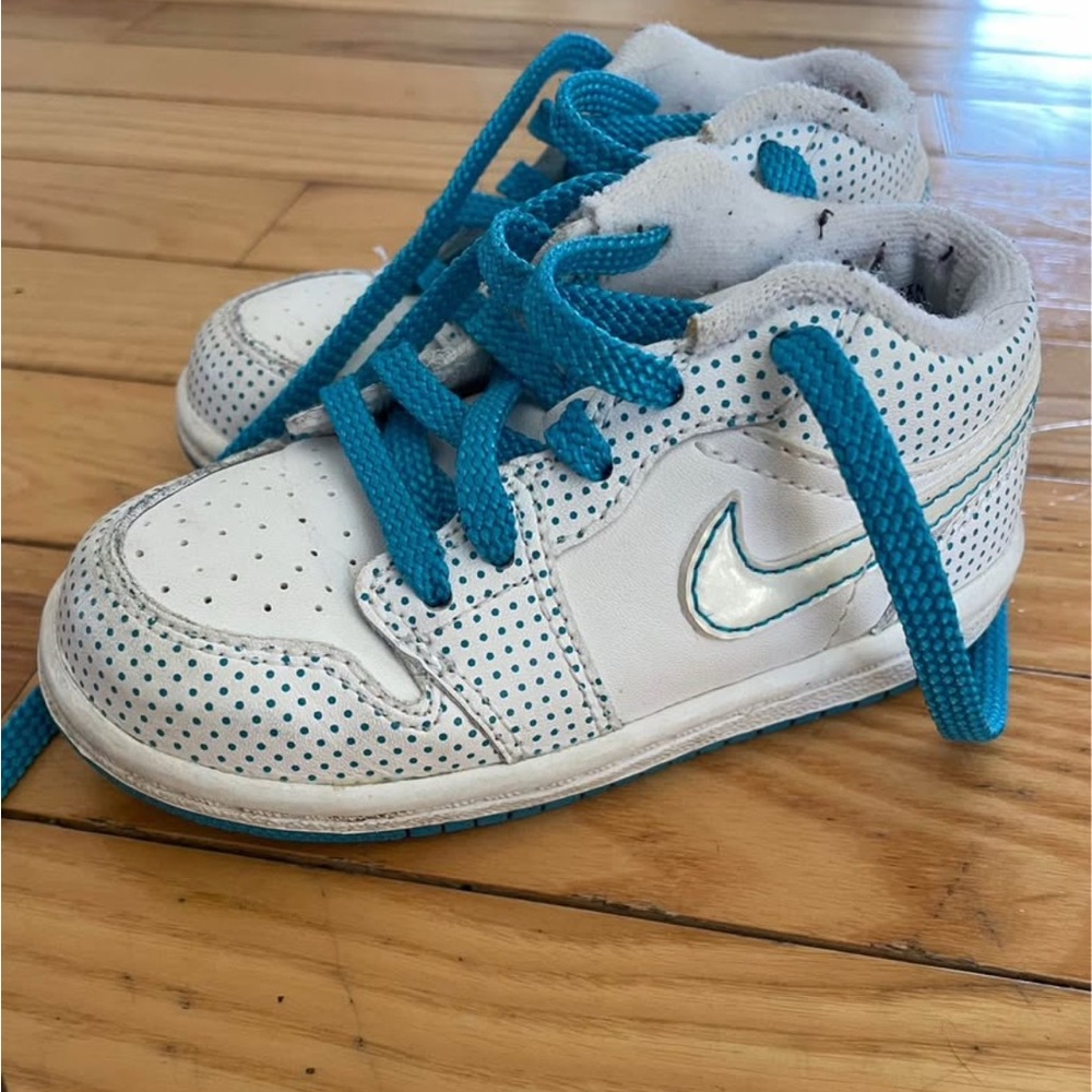 Nike Kids White and Blue Sneakers